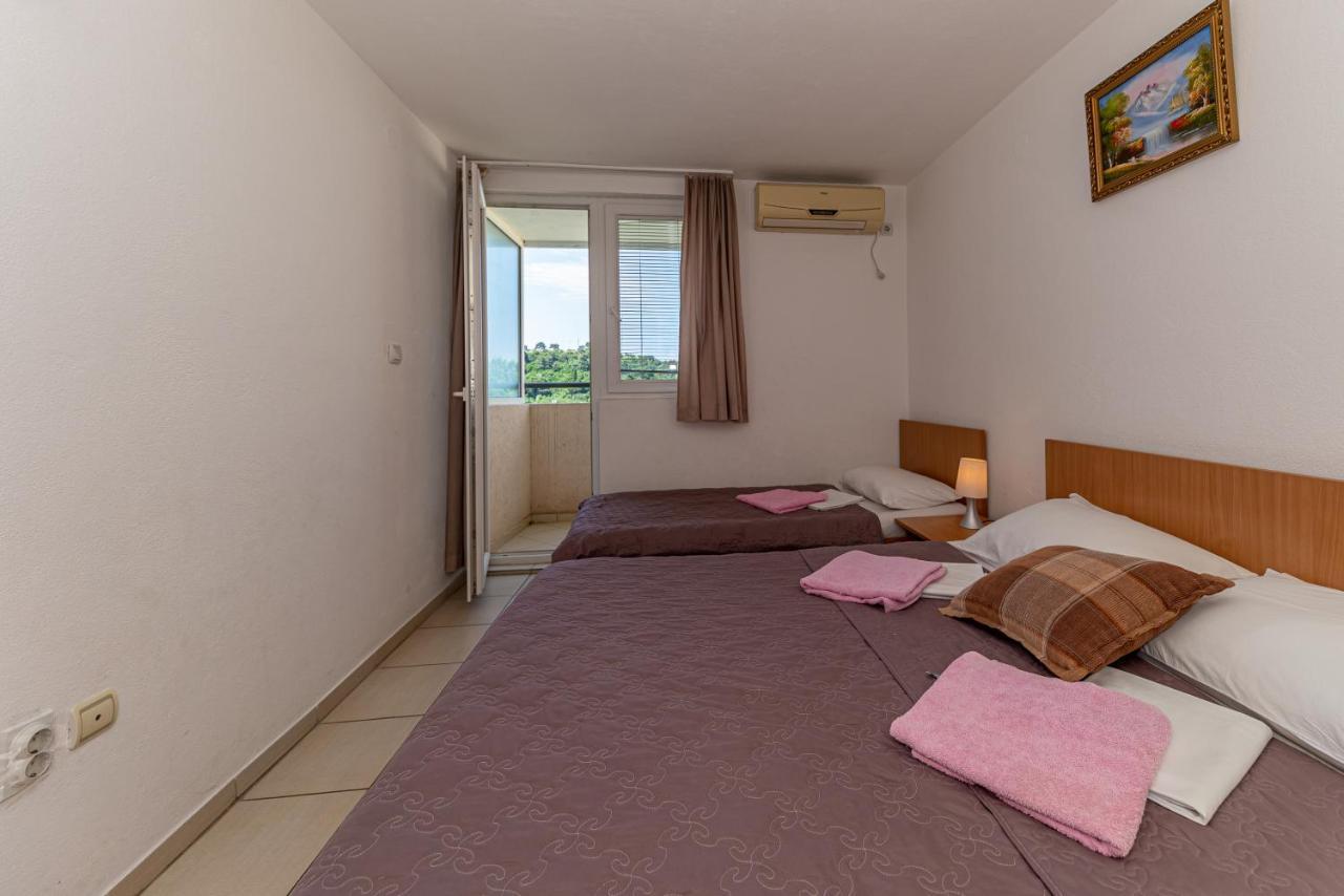 Apartment Knezevic Petrovac na moru Exterior foto