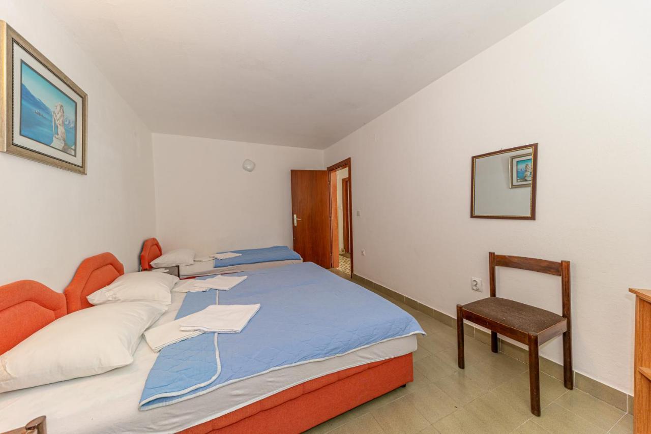 Apartment Knezevic Petrovac na moru Exterior foto