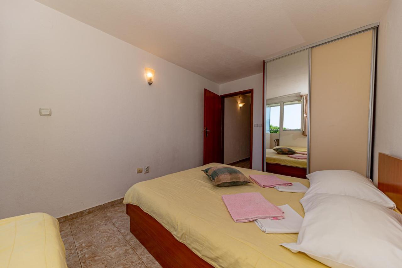 Apartment Knezevic Petrovac na moru Exterior foto