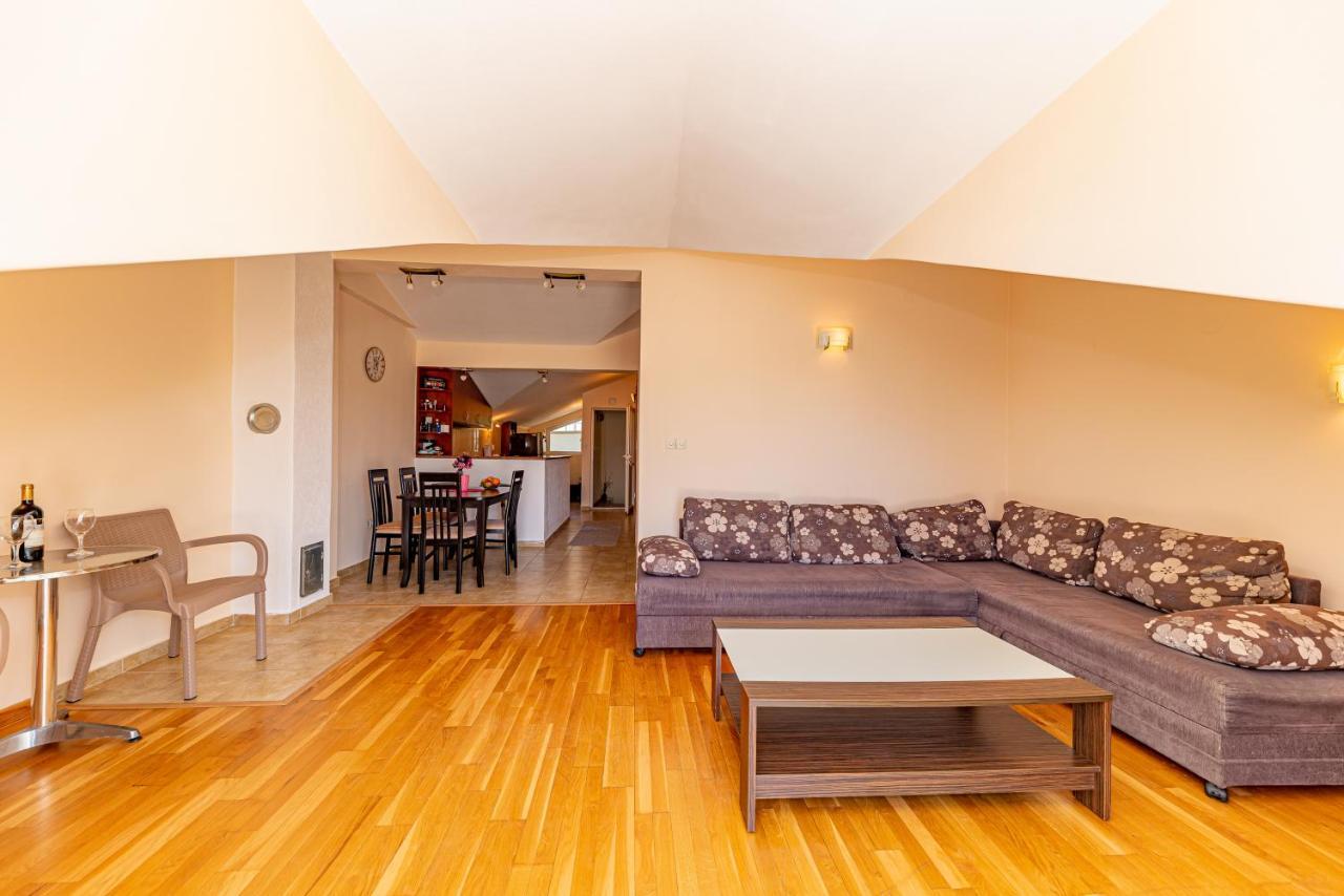 Apartment Knezevic Petrovac na moru Exterior foto