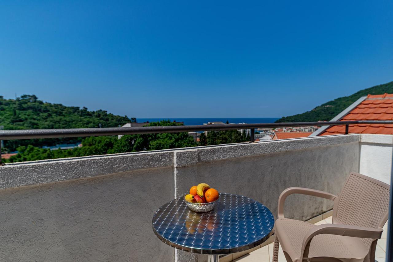 Apartment Knezevic Petrovac na moru Exterior foto