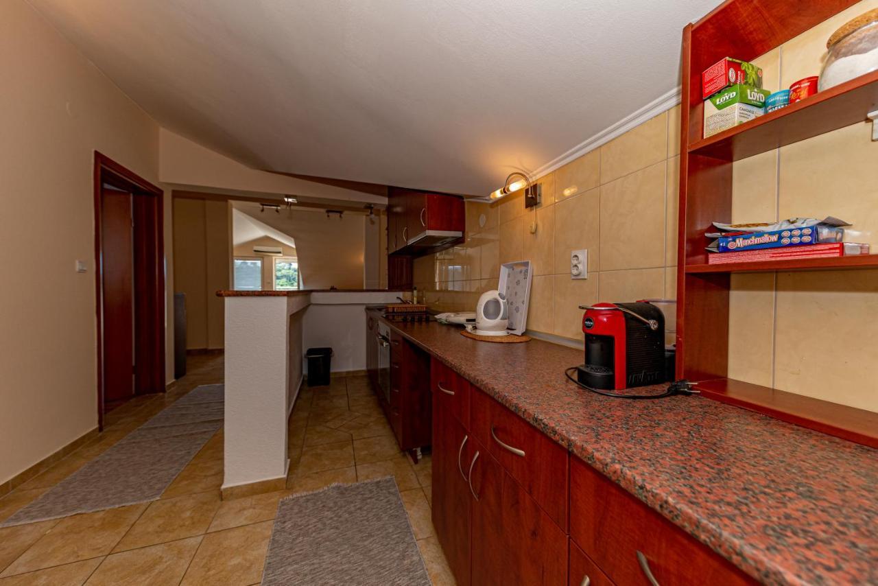 Apartment Knezevic Petrovac na moru Exterior foto