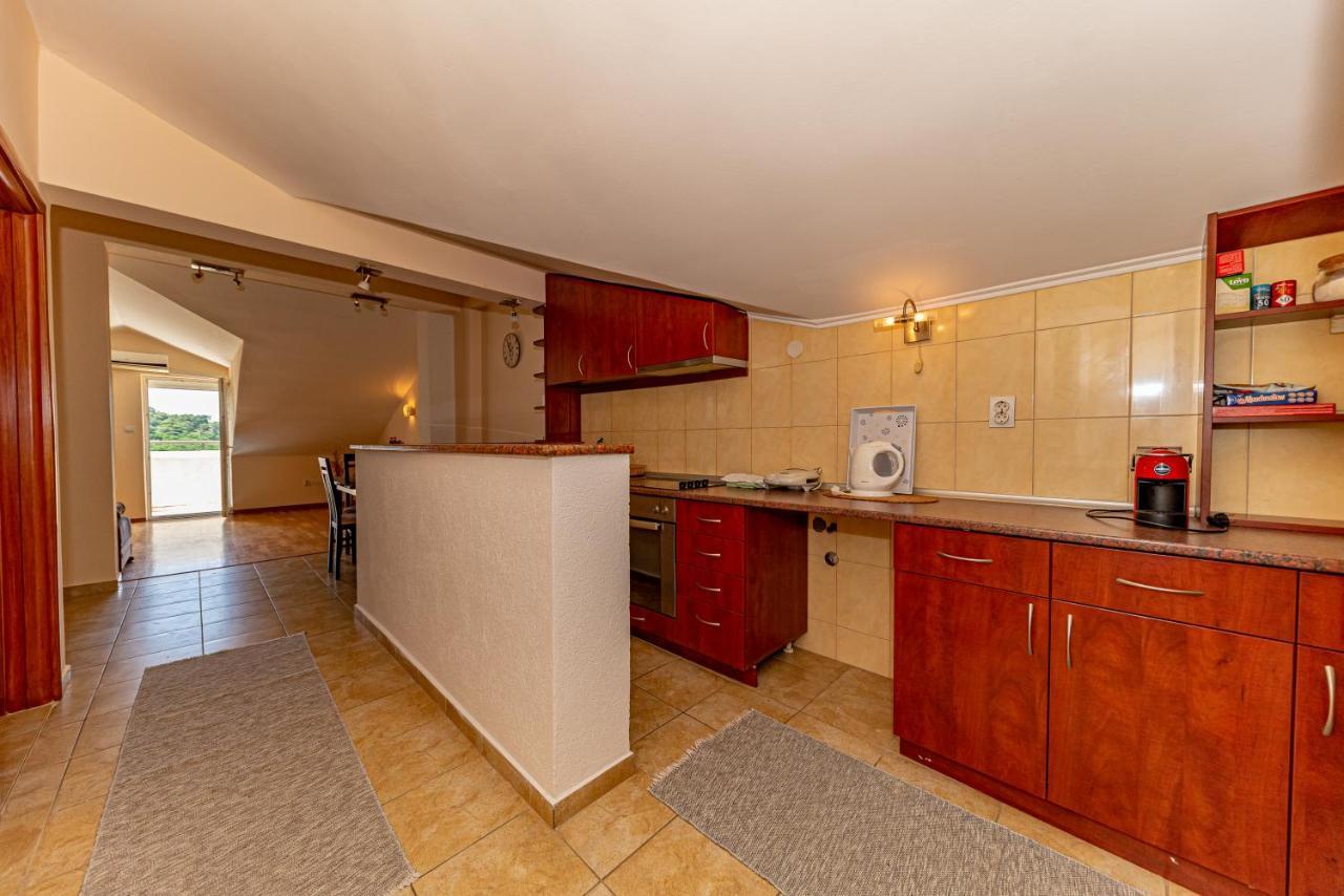 Apartment Knezevic Petrovac na moru Exterior foto