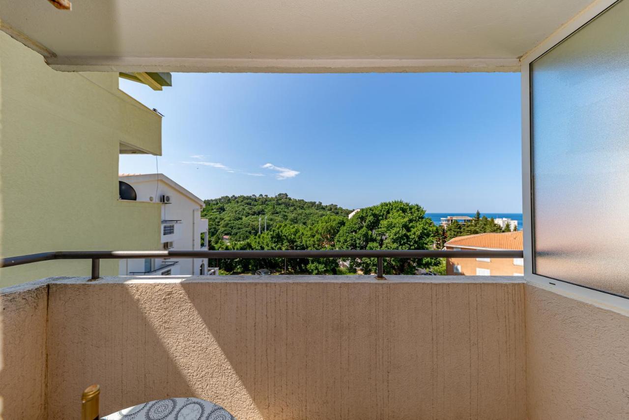 Apartment Knezevic Petrovac na moru Exterior foto