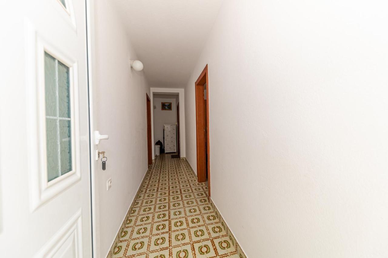 Apartment Knezevic Petrovac na moru Exterior foto