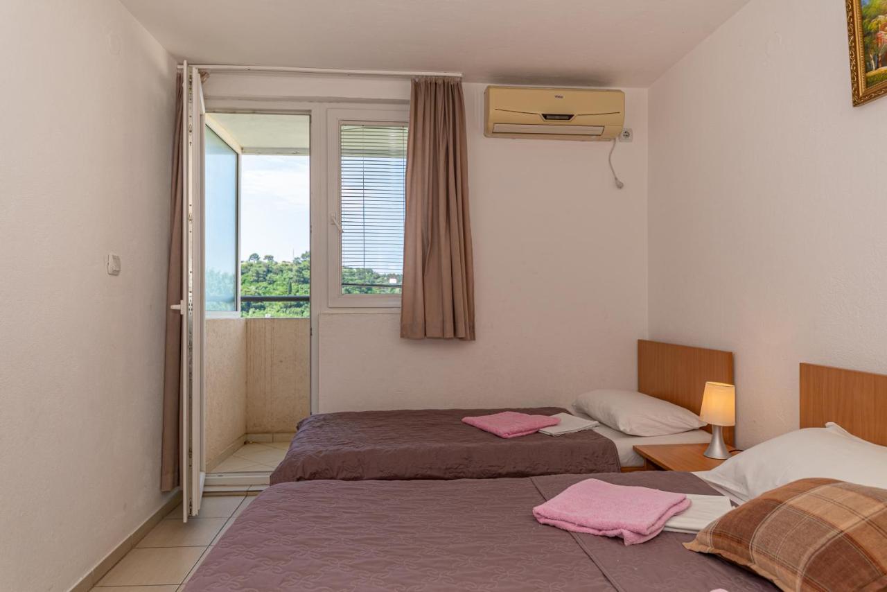 Apartment Knezevic Petrovac na moru Exterior foto