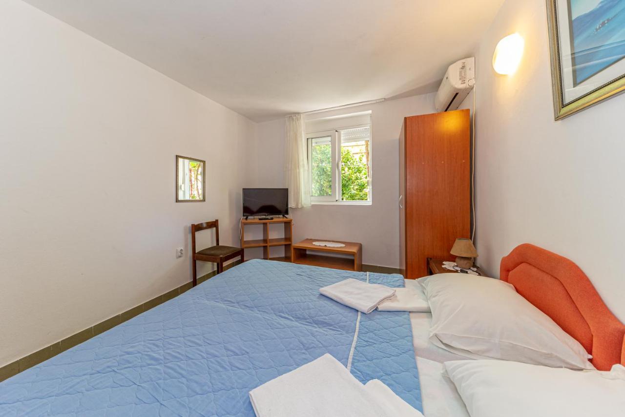 Apartment Knezevic Petrovac na moru Exterior foto