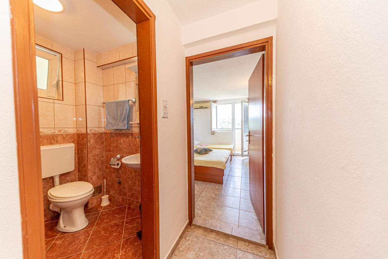 Apartment Knezevic Petrovac na moru Exterior foto